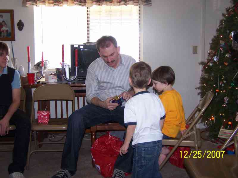 778x577 pixels (43K)